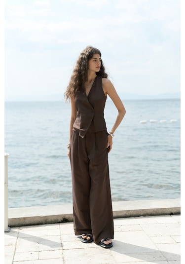Nagmetah Sırt Pencereli Yelek Pantolon Takım - Kahve Kahve