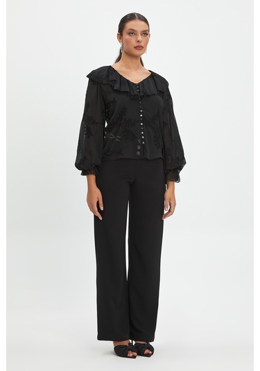 Kadın Fırfırlı Çiçek Desenli Gömlek - Volanlı Kol Ve V Yaka Detaylı Siyah