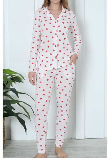 Kadın Düğmeli Pijama Takımı Uzun Kollu Cepli Kalpli Sevgililer Günü Beyaz