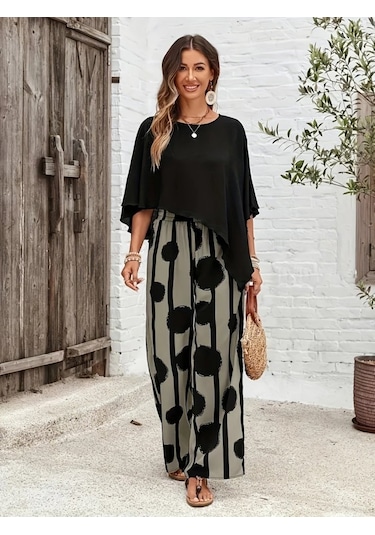 Munn Collection Kadın Truvakar Kol Bisiklet Yaka Asimetrik Dikişsiz Sandy Pelerin Bluz Ve Desenli Pantolon Ikili Takım Siyah