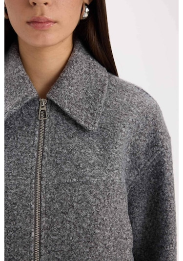 DeFacto Su İtici Regular Kalıp Polo Yaka Fermuarlı Cepli Kısa Kaşe Ceket C0935AX25SPGR503 Gri DeFacto Su İtici Regular Kalıp Polo Yaka Fermuarlı Cepli Kısa Kaşe Ceket C0935AX25SPGR503 Gri