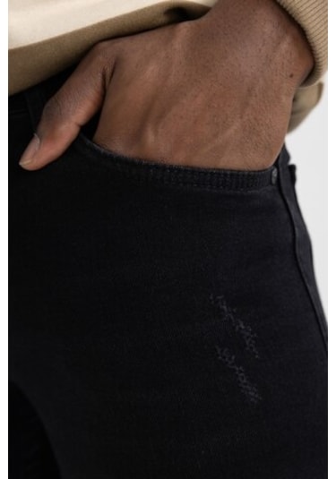 DeFacto Carlo Skinny Fit Ekstra Dar Kalıp Normal Bel Ekstra Dar Paça Jean Pantolon S2285AZ23AUNM40 DeFacto Carlo Skinny Fit Ekstra Dar Kalıp Normal Bel Ekstra Dar Paça Jean Pantolon S2285AZ23AUNM40