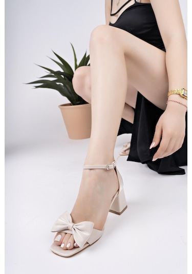 Topuklu Büyük Numara Bayan Saten Fiyonklu Tek Bant Ayakkabı Bej - Krem