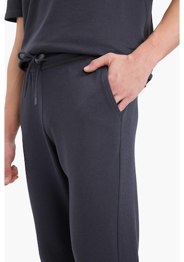 DeFacto Regular Fit Eşofman Altı Beli Bağcıklı Cep Detaylı Düz Paça D9701AX25SPAR214