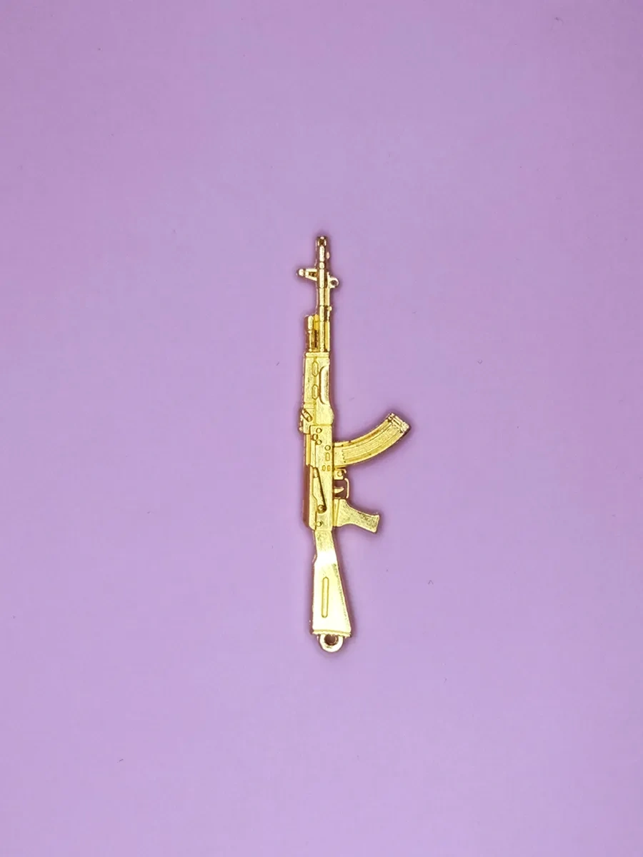 Market Alls Aracın İçinde Kasklı Ve Gözlükleri Olan Ördek 153255376