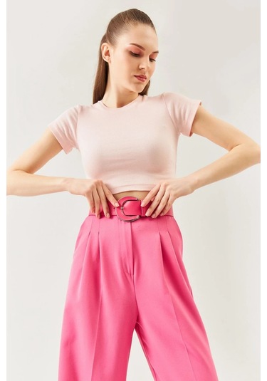 Kadın Kısa Kol Bisiklet Yaka Vücuda Oturan %100 Pamuklu Kaşkorse Esnek Crop Bluz Pudra