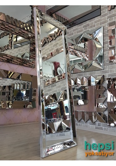 Ayna Çerçeveli Model Gümüş Renk Ayaklı Boy Aynası Gümüş