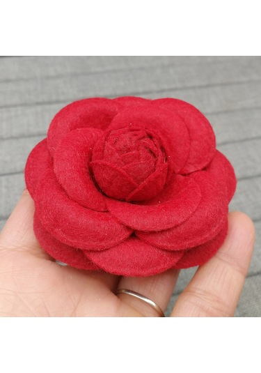 Lüks Siyah Beyaz Kumaş Kamelya Çiçek Broşu Kadın Büyük Gül D Red- Wool 7cm Kırmızı Çok Renkli