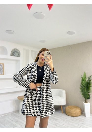 Soonaksesuar Kadın Kazayağı Desen Vatka Detay Kaban Ve Yüksek Bel Etek Ikili Takım Beyaz