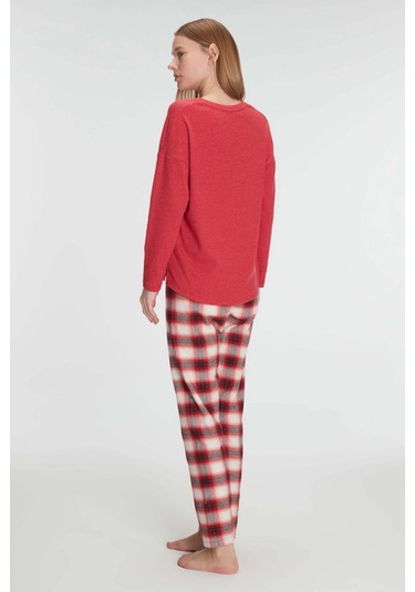 Pamuklu Kışlık Kare Desenli Uzun Kol Pijama Takımı Kırmızı