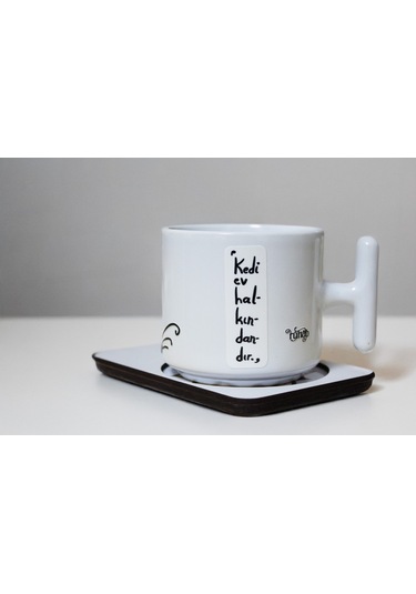 Kedi Ev Halkındandır T Kulplu Beyaz Seramik Kupa Bardak Hediyelik Beyaz