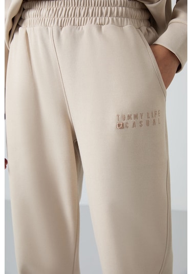 Tommy Life Bej Basic Pamuklu O Yaka Oversize Lastik Paça Kadın Eşofman Takım - 95287 Bej