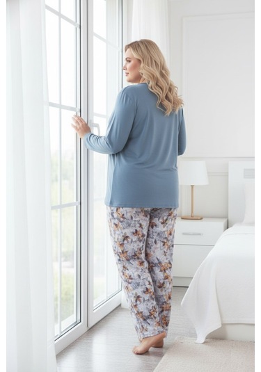 Kadın Çiçek Desen 3 Düğme Likralı Viskon Mevsimlik Büyük Beden Uzun Kol Pijama Takımı İndigo