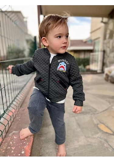 4-5-6 Yaş Kot Pantolonlu Pilot Mont Uzun Kollu Penye Sweat 3lü Erkek Çocuk Takımı Gri