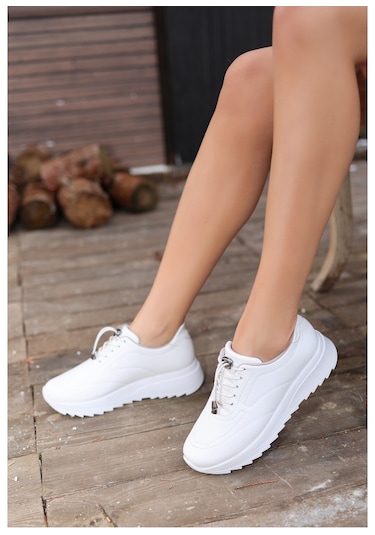 Beyaz Renk Cilt Deri Kolay Bağcık Anahtarlı Kadın Spor Ayakkabı R Beyaz