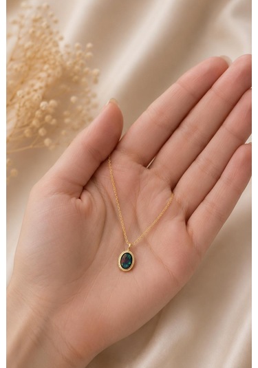 Opal Renkli Altın Kolye