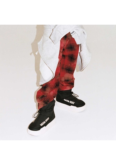 N001 Black Bot Kız Çocuk 80d3440090 Moon Boot Jr Park Tube Mid Wp Siyah