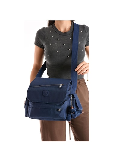 Postacı Okul Çantası Çapraz Askılı Büyük Boy 33 27 Cm Askı Uzunluğu 130 Cm Çok Cepli Kapaklı Omuz Lacivert