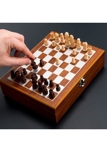 Ahşap Kutulu Satrançlı Matara Seti