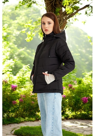 Kışlık Su Geçirmez Kısa Rahat Şişme Kadın Mont Siyah