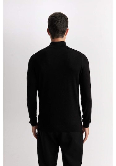 DeFacto Standart Fit Dik Yaka Yarım Fermuarlı Yumuşak Dokulu Premium Triko Kazak D0624AX24AUBK81