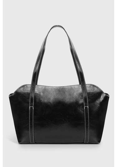 Rugan Siyah Kapaklı Bowling Omuz Çantası 270 Rugan Siyah