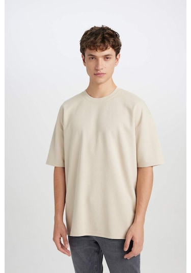 DeFacto Oversize Geniş Kalıp Ütü Gerektirmeyen Bisiklet Yaka Kısa Kollu Basic Düz Ağır Kumaş Tişört X3926AZ25SPBG757 DeFacto Oversize Geniş Kalıp Ütü Gerektirmeyen Bisiklet Yaka Kısa Kollu Basic Düz Ağır Kumaş Tişört X3926AZ25SPBG757