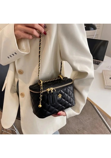 Kadın Kapitone Zincir Omuz Çantası Moda Kutu Şekli Retro Tarzı Crossbody Çanta Black Color Large Size Siyah