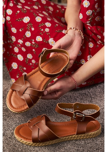 Günlük Kadın Sandalet Bilek Tokalı Yumuşak Rahat Ortopedik Alçak Tabanlı Esnek Ayakkabı 407 Taba