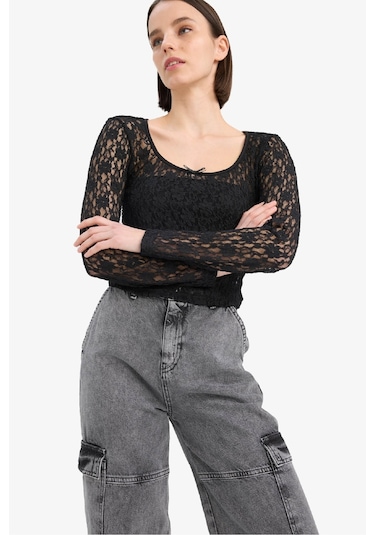 DeFacto Coool Yuvarlak Yaka Fitted Dantel Uzun Kollu Bluz E7614AX25SPBK81