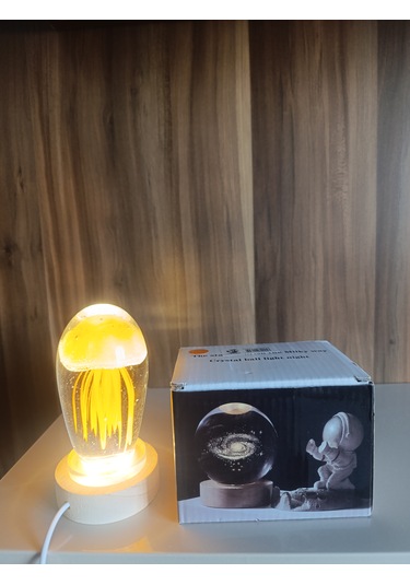 Ahşap Altlıklı Turuncu Renk Deniz Anası Görünümlü Işıklı Küre