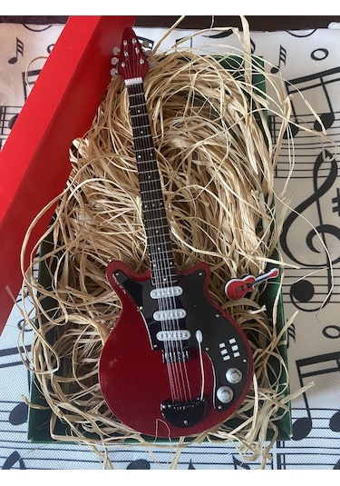 Elektro Gitar El Yapımı Ahşap Minyatür Hediyelik Biblo 25 Cm Quee