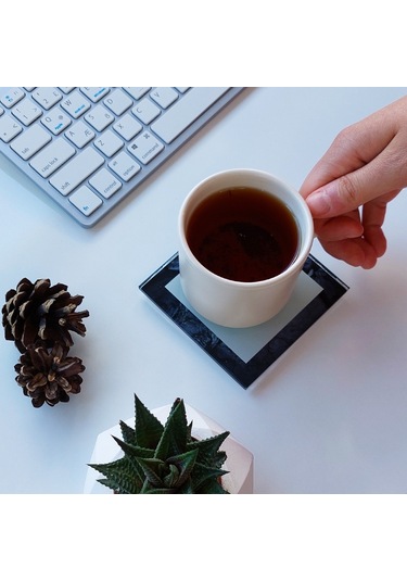 Decorita Cam Bardak Altlığı V Harfli Tasarım 4'lü Takım 10 x 10 CM Çok Renkli