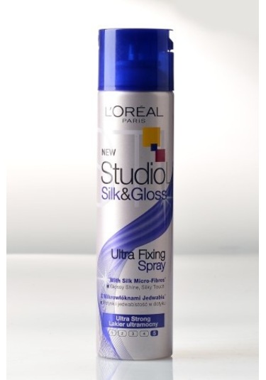 L'Oreal Paris Studio Silk Glos Ultra Strong Saç Spreyi 250 ML