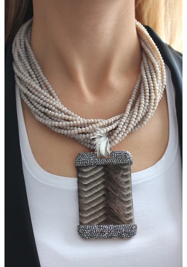 Niki Aksesuar Kristal Taş Orjinal Tay Tüyü Uçlu Markazit Taş İşlemeli Kolye Sarı