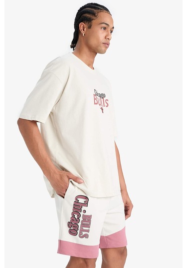 DeFactoFit NBA Chicago Bulls Oversize Geniş Kalıp Bisiklet Yaka Sırt Baskılı Kısa Kollu Tişört E2185AX25SMBG810