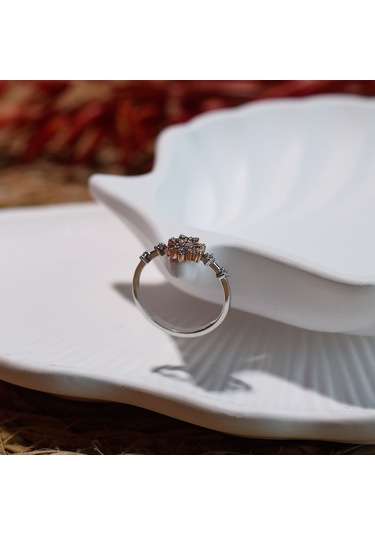 Lilarote Kar Tanesi Tasarım Yüzük