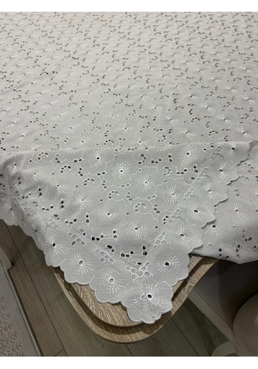 Brode Nakış Işlemeli Dertsiz Masa Örtüsü 150x250 Gri