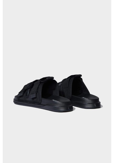 DeFacto Erkek Düz Taban Tek Bantlı Terlik D8084AX25SMBK26