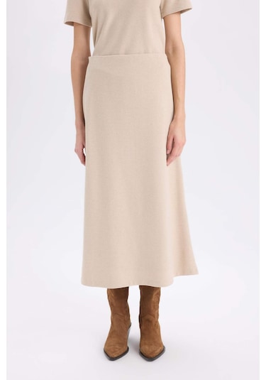DeFacto A Kesim Esnek Belli Basic Düz Normal Bel Maxi Etek D5407AX24AUBG718 Bej