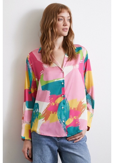 V Yaka Desenli Gömlek Pudra Pudra