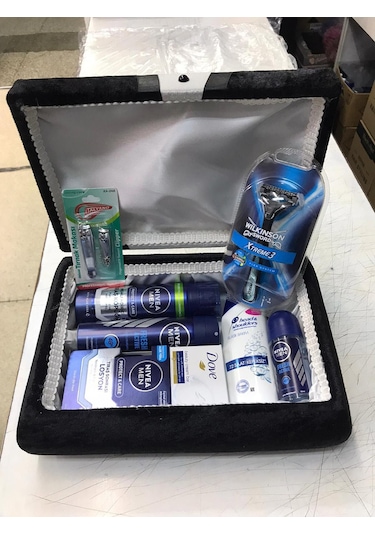 Nivea 8 Li Damat Figürlü Kutuda Traş Tırnak Seti Hediyeli
