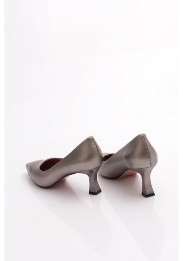 Dgn 320 Sivri Burun Parmak Dekolteli Topuklu Ayakkabi PLATIN