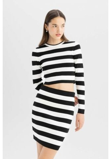 Defacto Coool Slim Fit Dar Kesim Esnek Belli Çizgili Mini Triko Etek C7128AX24WNBK27 Siyah