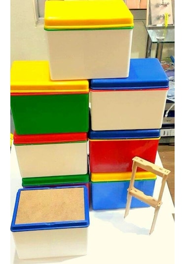 Plastik Ana Arı Çiftleştirme Kutusu 3 Çerçeveli 02500