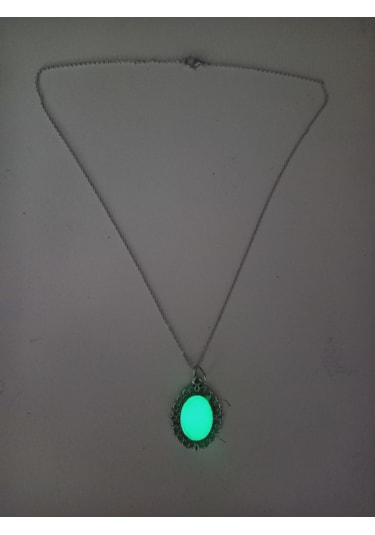 Karanlıkta Parlayan Fosforlu Zincirli Gümüş Kolye Küpe Anahtarlık Seti Yeşil