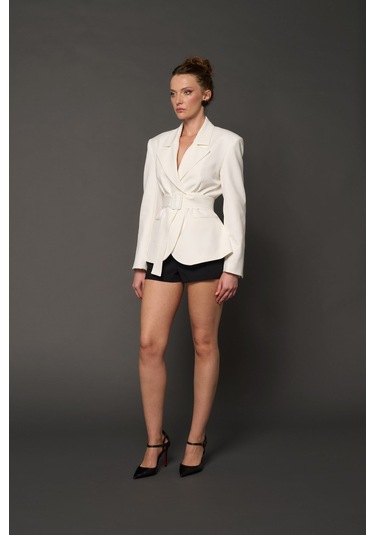 Thalure Kadın Beyaz Beli Kemer Detaylı Blazer