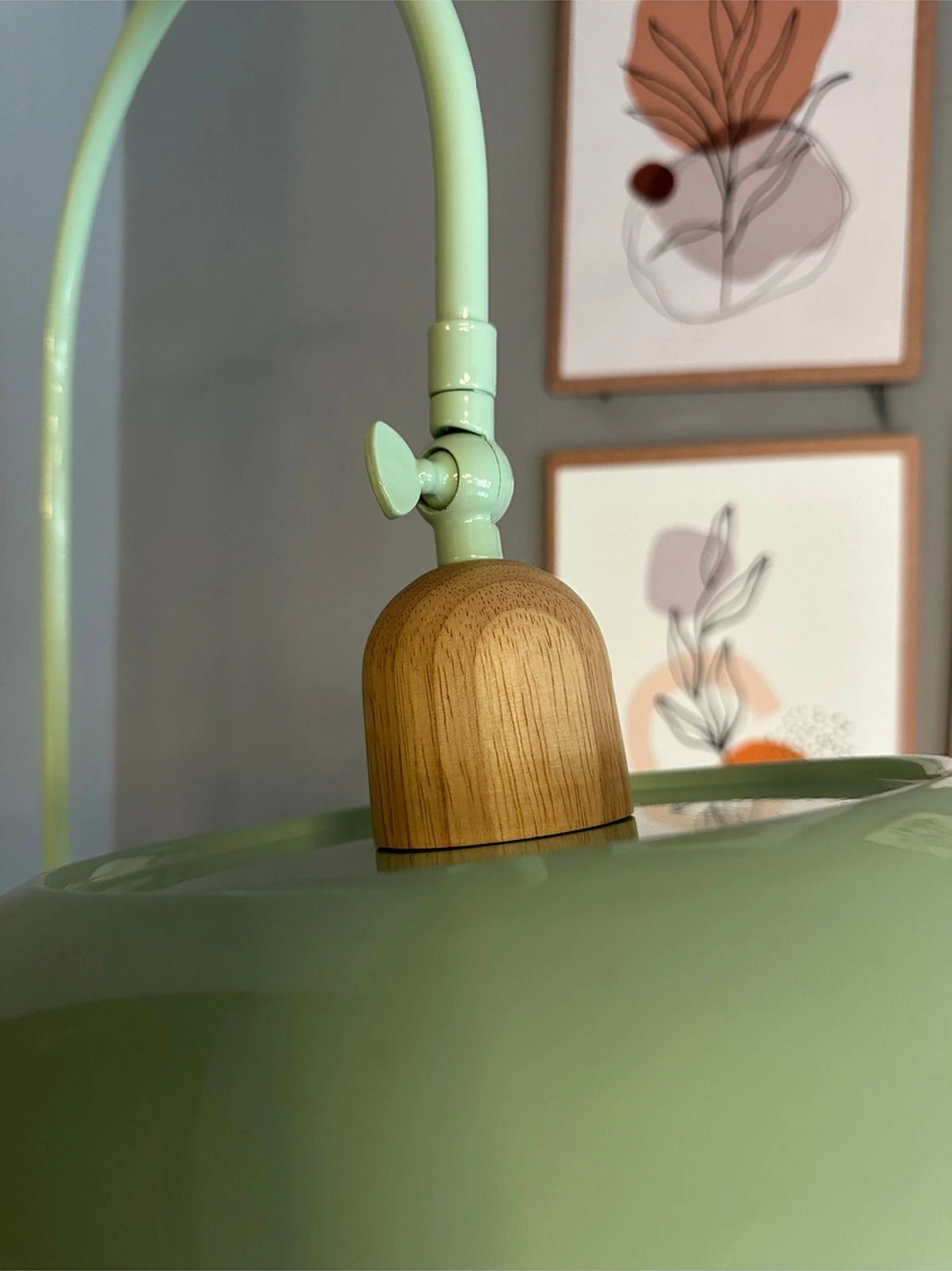 Mint Lambader Hareketli Başlık Sehpalı Modern Dekoratif Metal Oturma Odası Çalışma Odası Zemin Su Yeşili