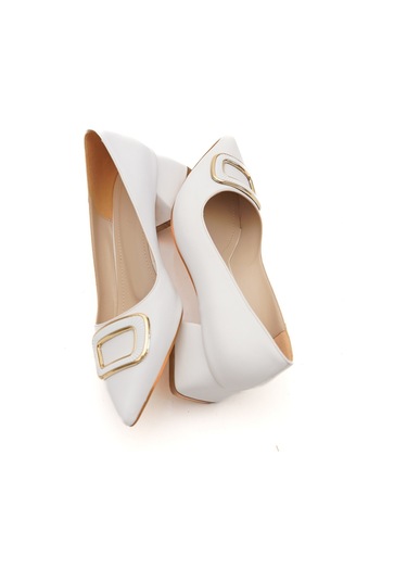 Scenic Beyaz Tokalı 4cm Sivri Burun Topuklu Ayakkabı Beyaz