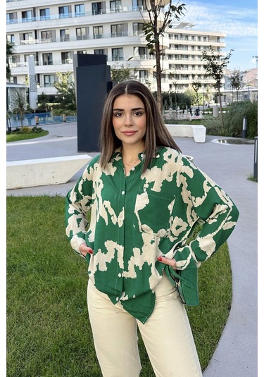 Kadın Yeşil Uzun Kol, Arkası Pliseli, Salaş Dökümlü, Viskon Gömlek Yeşil